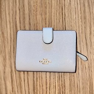 Coach Medium Corner-Zip Wallet, Pebble White